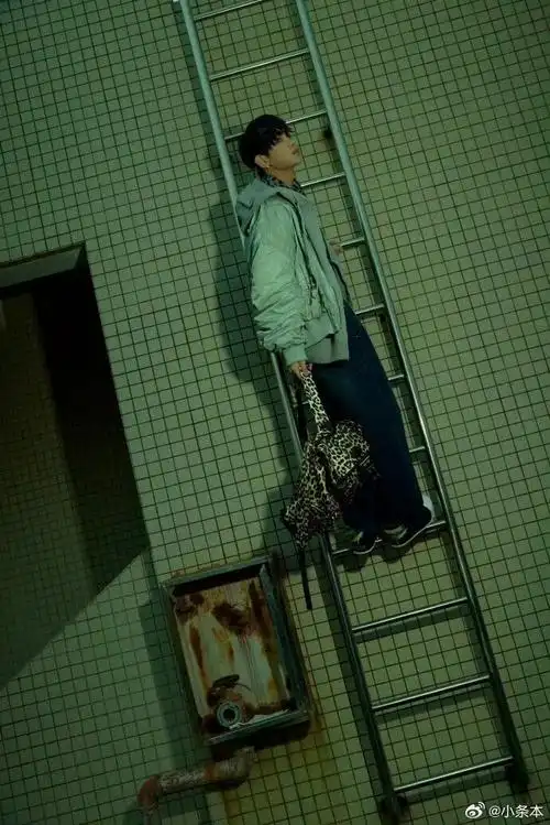 黄明昊演唱会最大声浪是脱掉