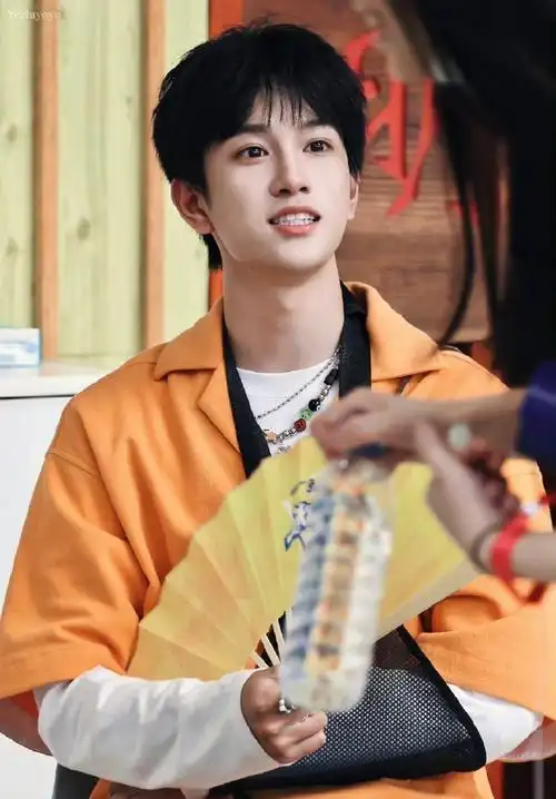 敖子逸纯爱战神变纯吃战神##敖子逸说纯吃战神应声倒地