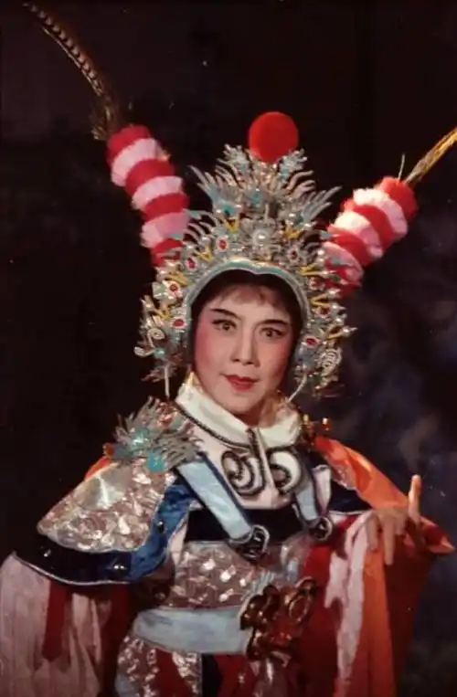 "小红娘"吕瑞英大师已年过90啦!_艺术_越剧_吕派