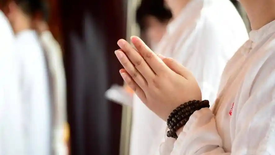 佛教中双手合十有哪些含义?搞不清楚很容易闹出笑话_是一种_文化_姿势