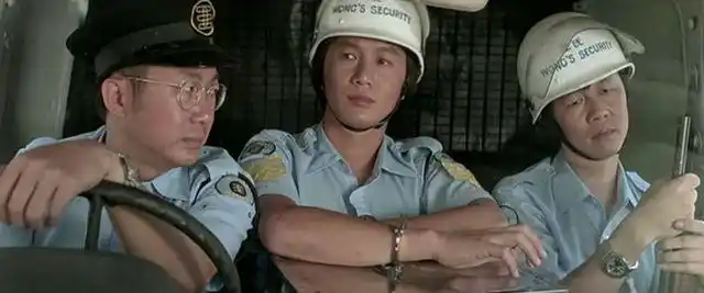 许冠杰《半斤八两》