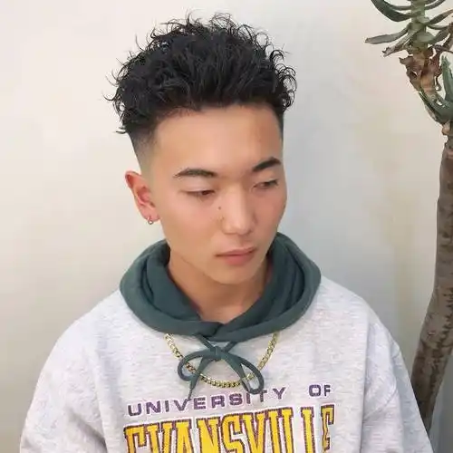 原创14款最适合年轻男士的发型有烫发有染发人气很旺想不帅都难