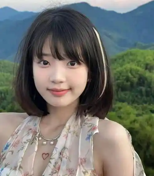 小个子圆脸女生尽量别留长发,推荐这款"齐下巴短发",减龄洋气_发型