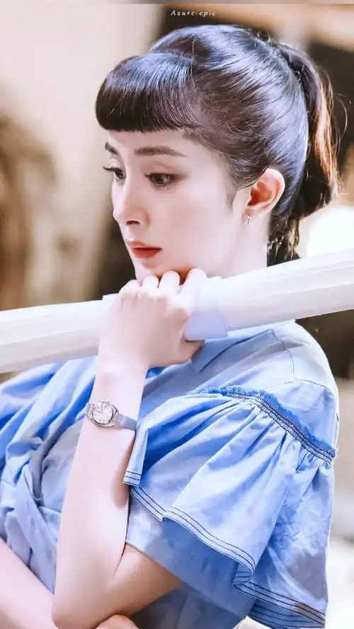 杨幂现代装pk古装