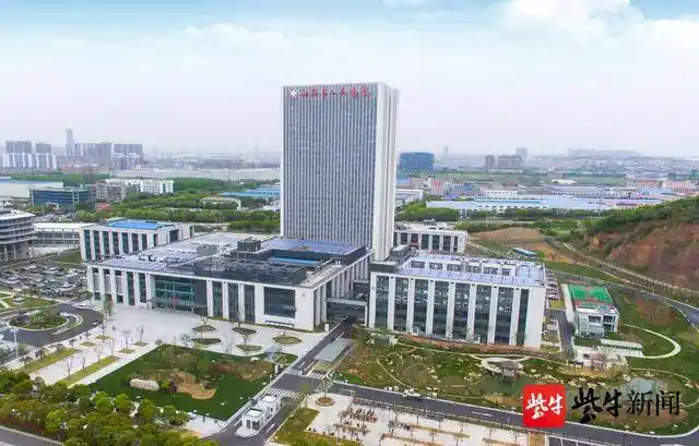 江阴市人民医院敔山湾院区(侧视图)