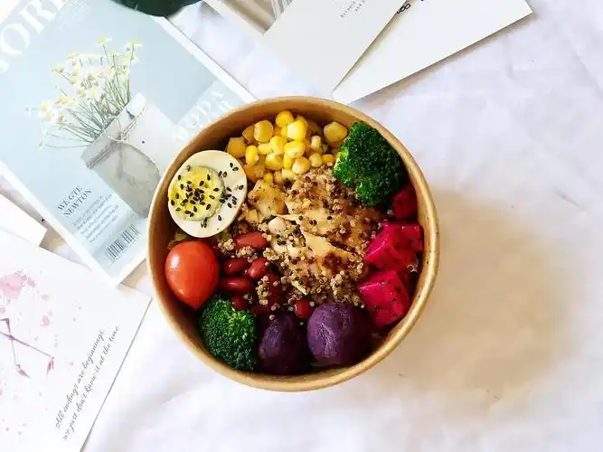 轻食摆盘的搭配技巧,哪里培训轻食沙拉