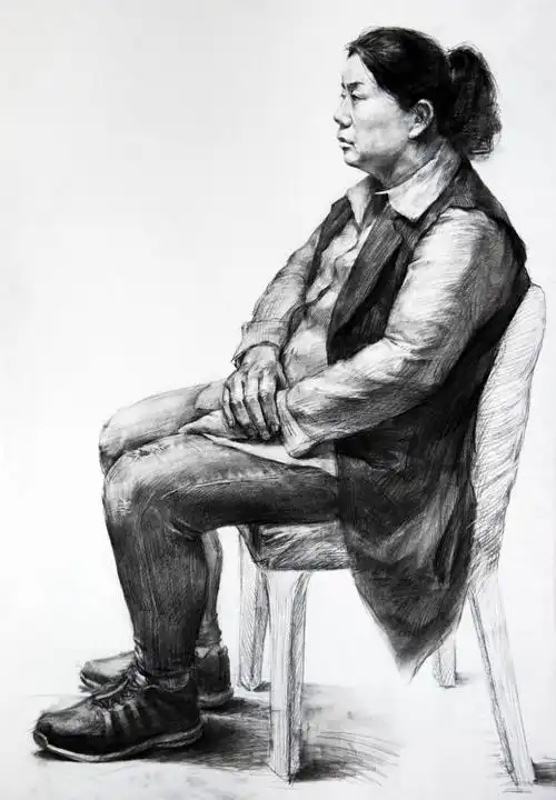 素描是最初接触的部分,也是绘画的基础中最为重要的一部分