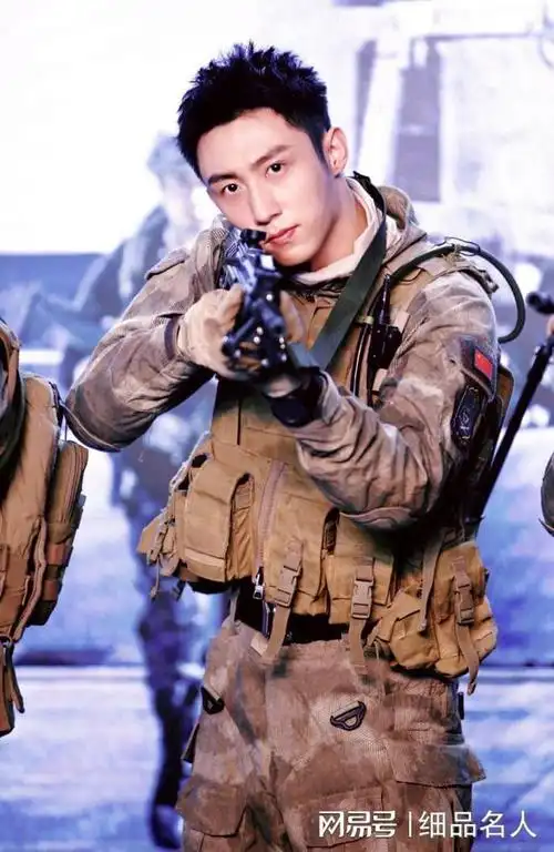 黄景瑜:从草根奋斗成流量小生,离婚6年仍单身|男模|宋茜|模特|武术