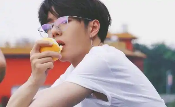 原创uninq祖传艺能是谈恋爱成员糊成一团偶像失格粉丝忙洗地