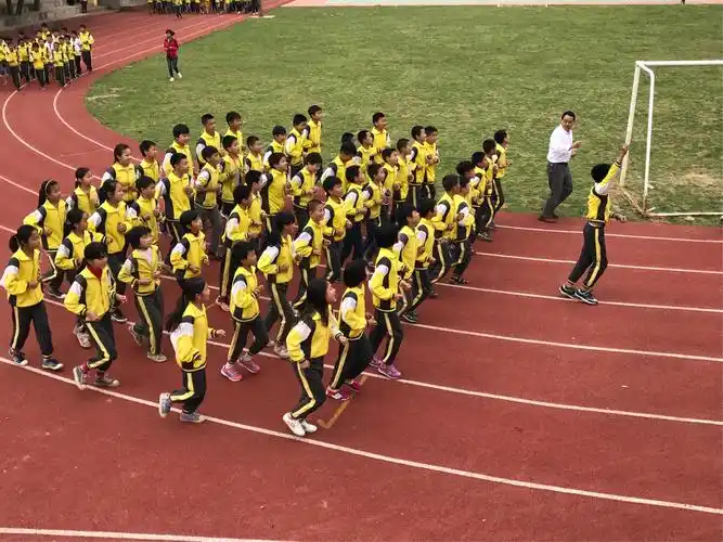 跑出激情,赛出风采 ——盘谷小学举行跑操比赛活动