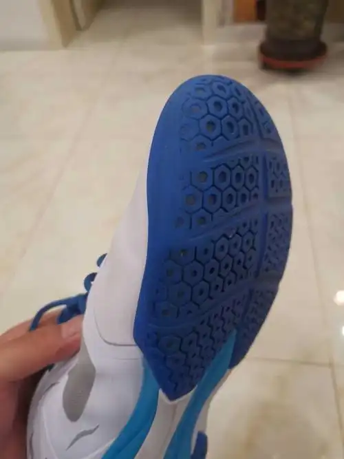 出一把tk猎鹰,极速12二代,shb001cr羽毛球鞋