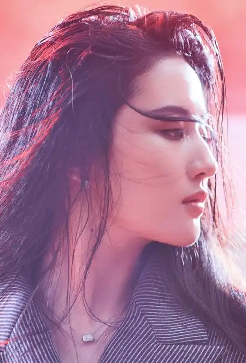 刘亦菲时尚芭莎封面大片