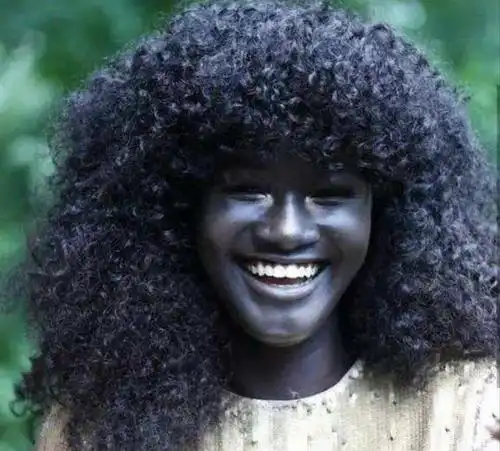 你们还记得非洲网红"黑玫瑰"吗