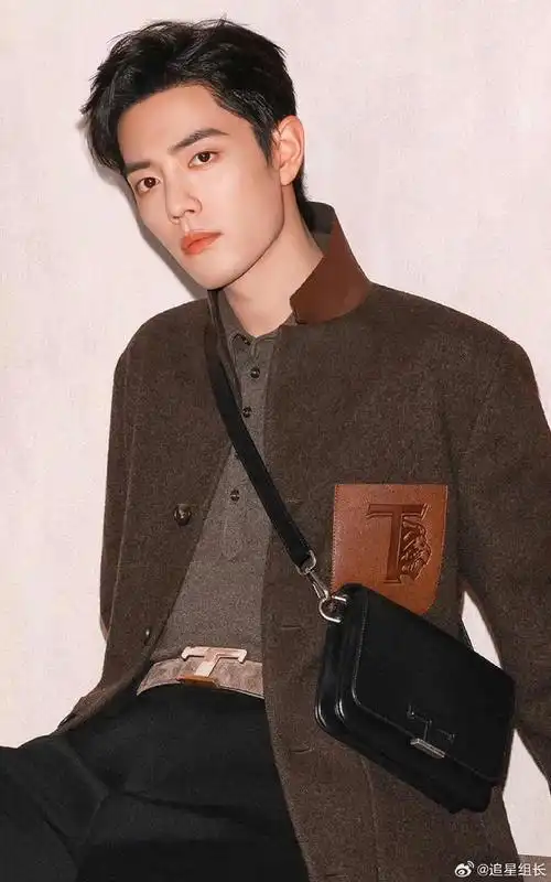 肖战tods早春大秀