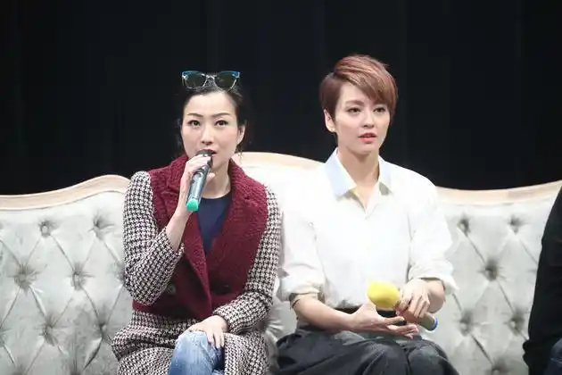 扯头发掐脖子郑秀文梁咏琪我们是文艺片