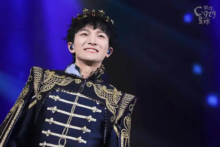 周深"c-929星球"首轮巡演广州收官 天籁唱响惊喜与感动并存