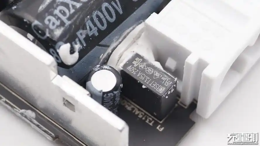 品胜type-c 5usb多口充电器拆解,型号ts-c088