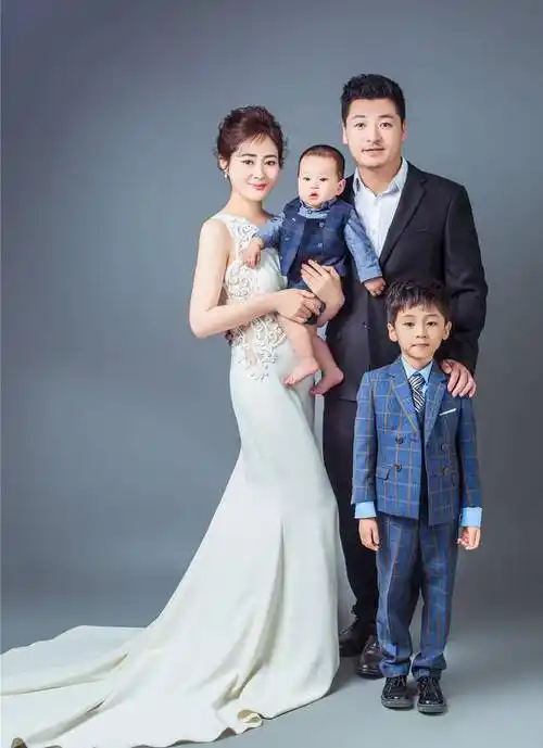 《闯关东》14年"朱家四子"现状 个个都成演技实力派 婚姻幸福_刘向