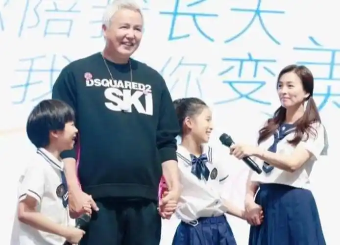 林瑞阳年轻时候的图片前妻曾哲贞的儿子和女儿