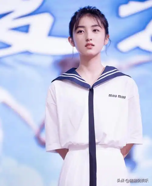 "早恋"学霸,张子枫吴磊最美cp,新剧上映别样恋情_青春_未来_校园