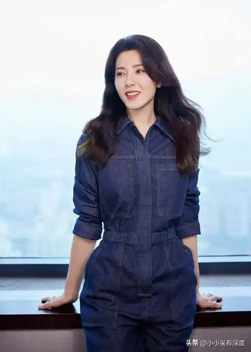 曾黎一直号称200年不遇的大美人.真的如此吗?曾黎近照.