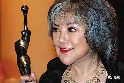 金星老师医美讲堂:今天说一位整形失败的明星