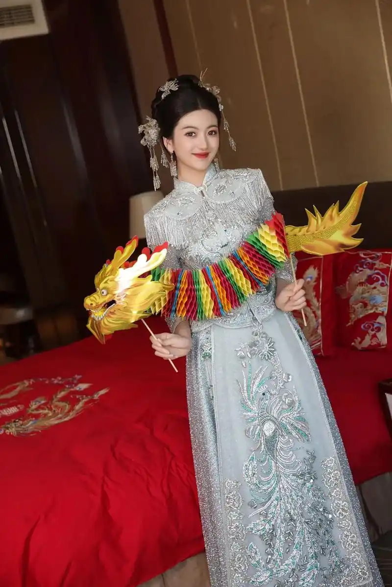 倒序清冷系秀禾 让人无法拒绝的璀璨浪漫.