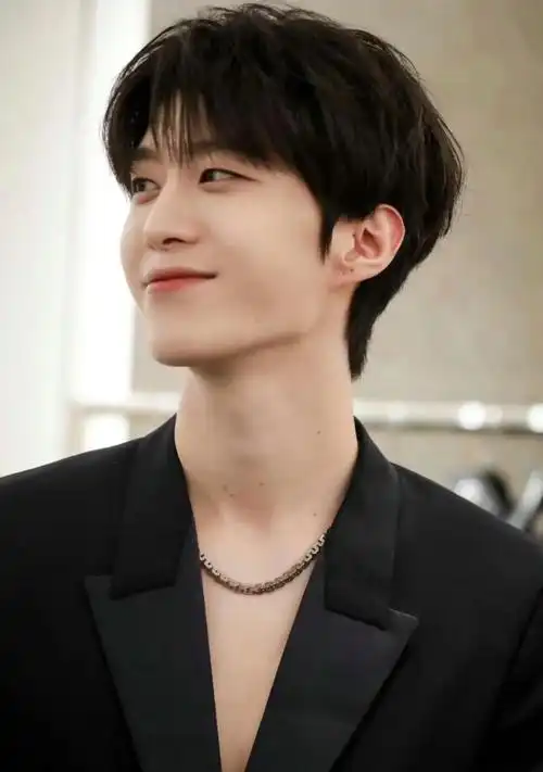 范丞丞(听说最近流行爆改?#范丞丞 70张秒了#禁欲系 看完 - 抖音