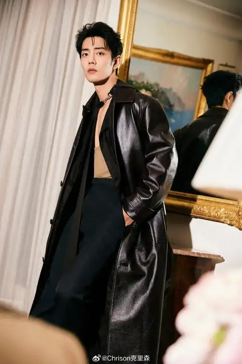 肖战低胸领带造型