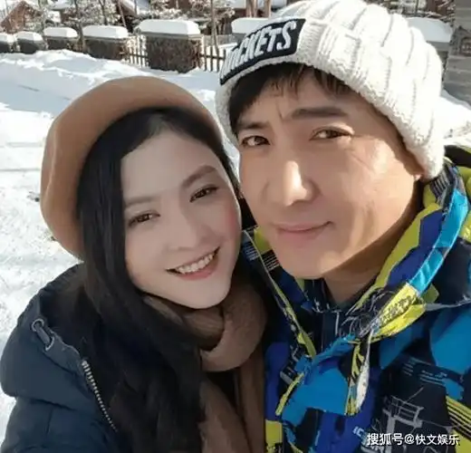 沈腾携妻儿现身电影院!