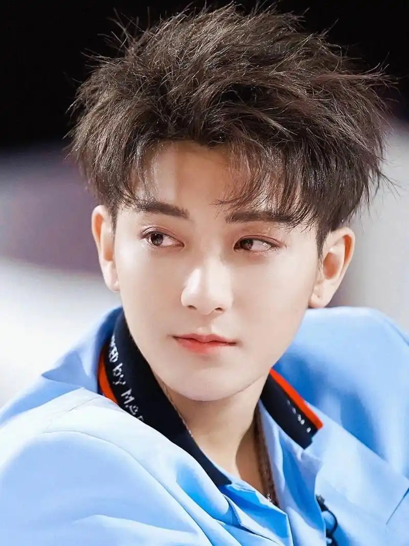 每次看到黄子韬我都感叹韩国的化妆技术 实在是太厉害了!