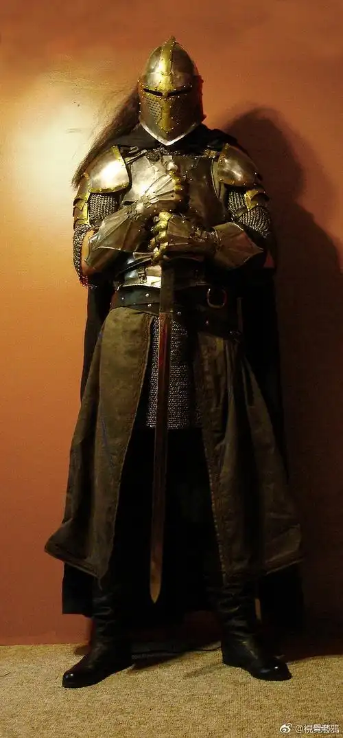 中世纪盔甲