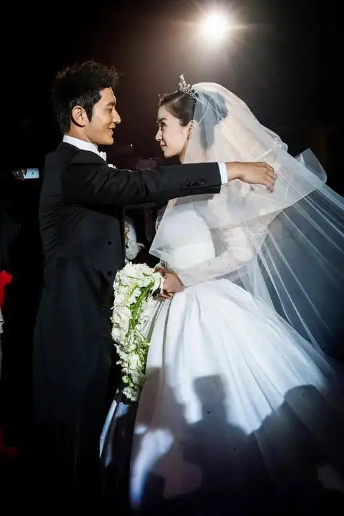 离开黄晓明后,杨颖混得如何 - 吾尊时尚