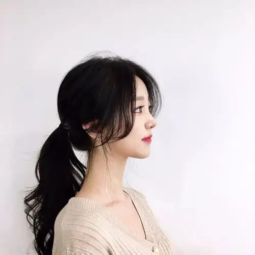 不管它叫啥了,反正就是好看有人叫"八字刘海/法式刘海/韩式刘海"