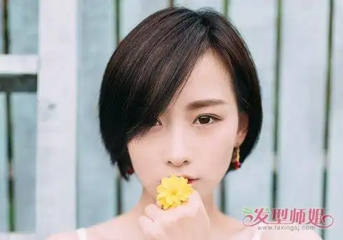最适合菱形脸的发型居然是短发 女孩剪菱形脸修养短发能再美八度