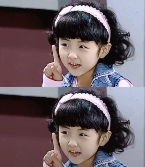 难怪张子枫人缘这么好!童年时期剧照流出,好一个粉雕玉琢的娃娃