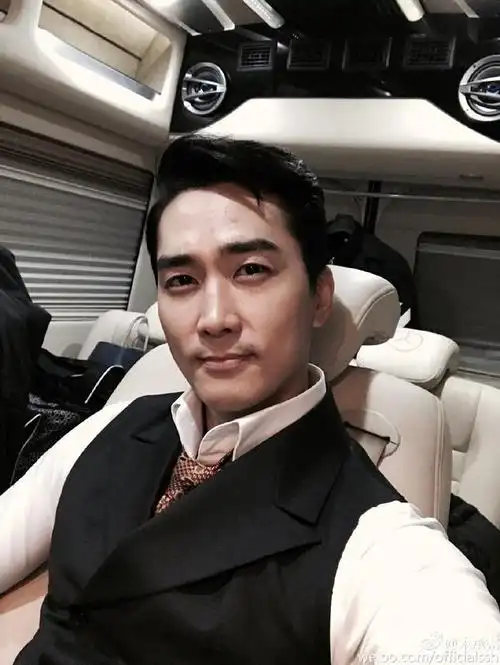 宋承宪刘亦菲近况如何(无修图照引网友热议)(43)