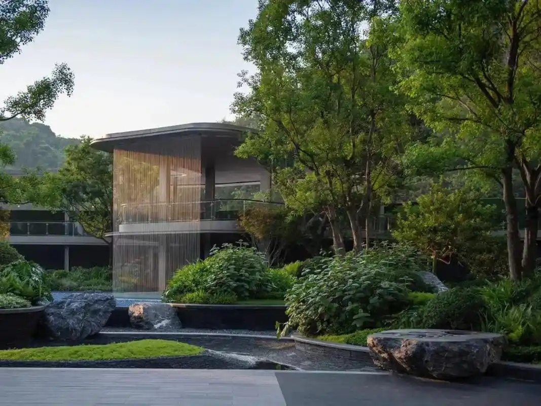 景观案例分享|庭院花园.景观从自然中提取山,林,水,屿为设计 - 抖音