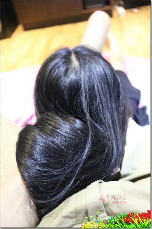 让妹子躺在身上玩发-小吴98#(8) 玩发_中国长发