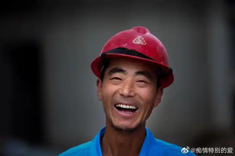 沈阳:盛夏,最美的笑容.致敬,平凡的劳动者!