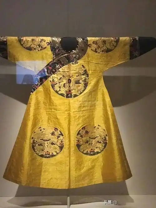 迪美博物馆清代皇后的服饰有多美