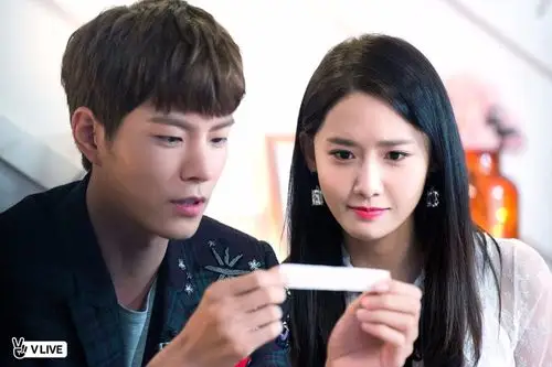 允儿《王在相爱》early interview