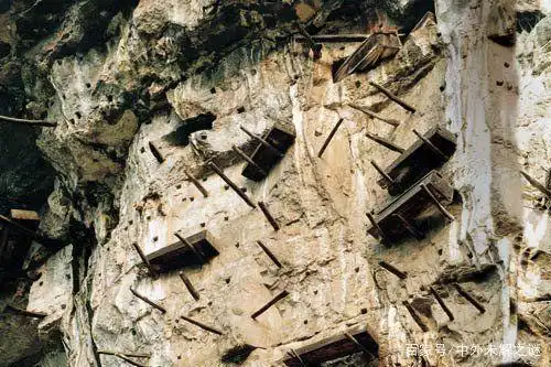 江西龙虎山悬棺,悬赏一百万依然无法解开背后秘密,千古未解之谜