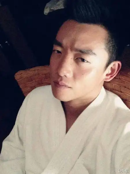 各位朋友,有没有郑恺的图片,我要20张,我给悬赏20!