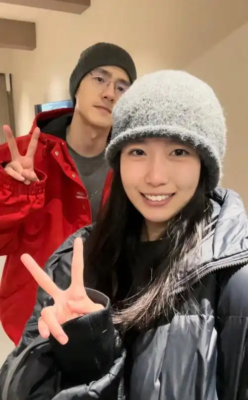 刘昊然现身滑雪场被偶遇,路人生图状态抗打,留胡须超有男人味