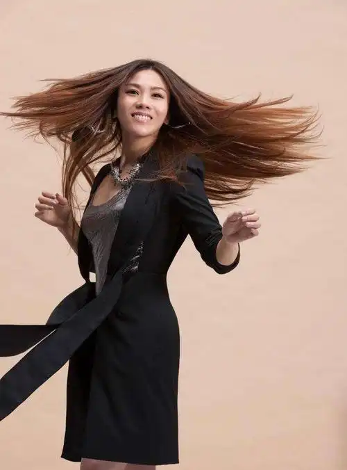 歌手蔡健雅长相不算大美但气质出众