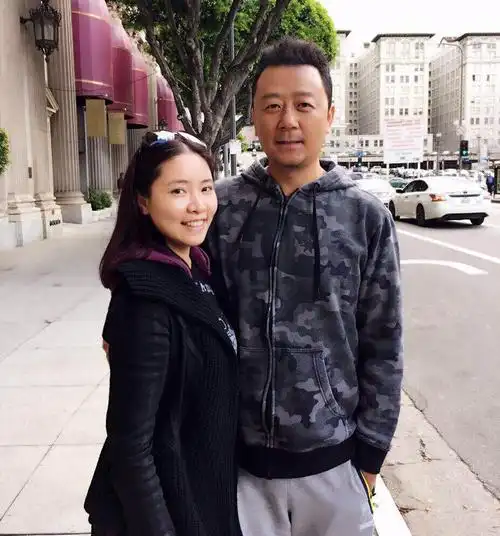 郭涛的老婆是谁(郭涛妻子李燃,嫁大15岁丈夫,婚后生两娃,一家四口幸福