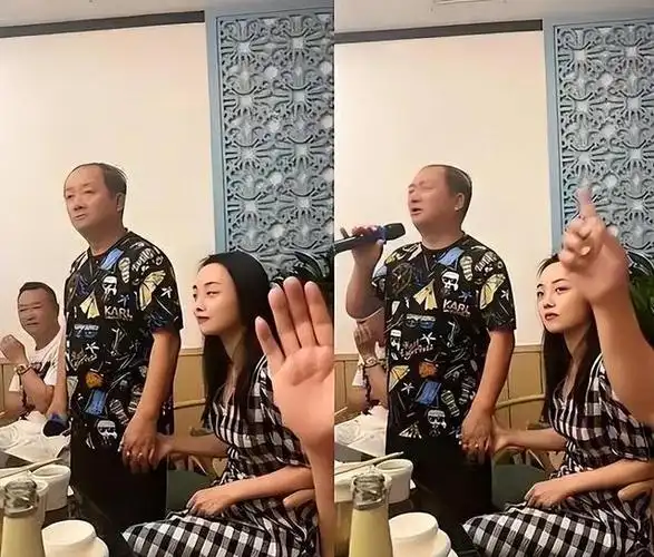 年时,王小利还与师傅赵本山,小沈阳一同登上央视春晚表演小品《捐助》