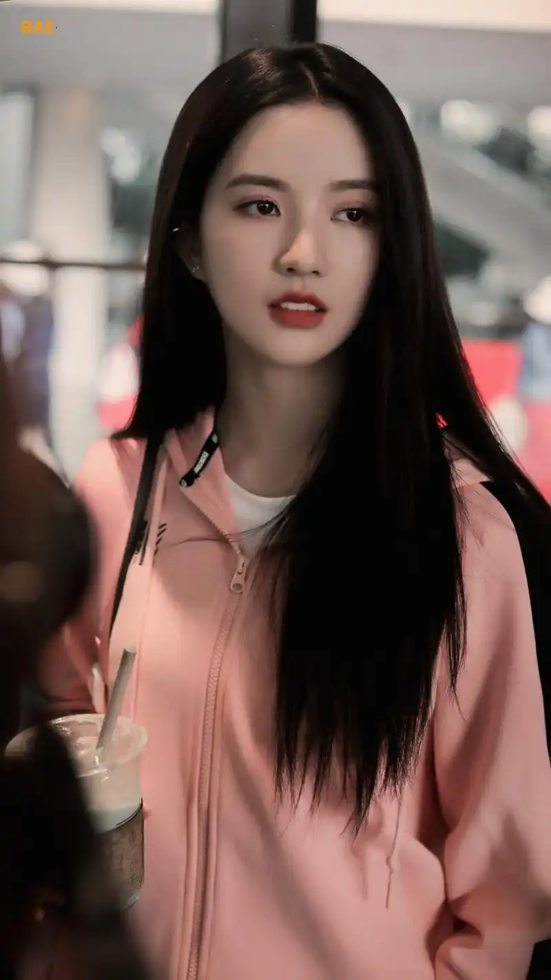 创造营2020的人气少女刘些宁高清美图