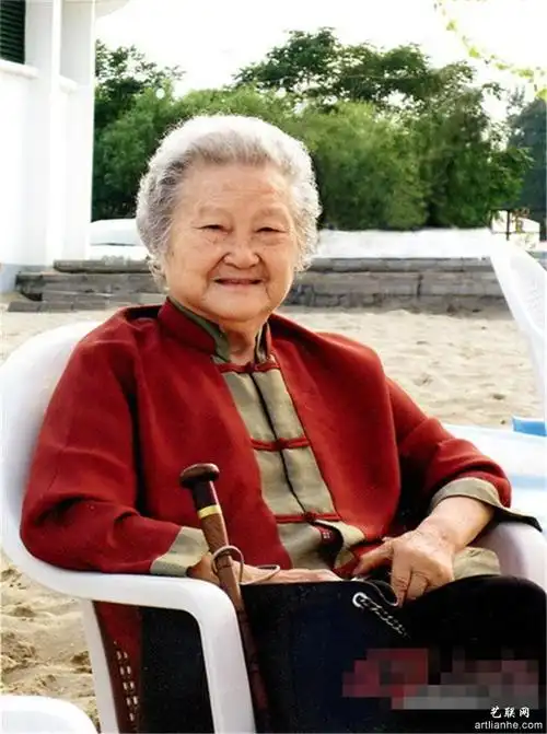 李小可的母亲---邹佩珠